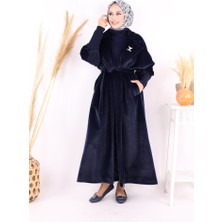 Bel Kuşaklı Yaka Taş Broş Detaylı Uzun Kaban 7923 Lacivert