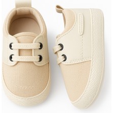 Şık ve Esnek Bebek Patik