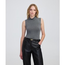 Yüksek Yaka Basic Tişört IW6250070128036