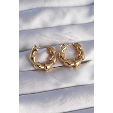 Pirinç Gold Renk Damla Kıvrım Tasarımlı Halka Küpe