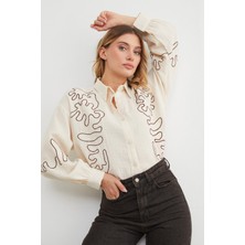 Geometrik Nakışlı Bol Gömlek