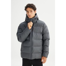 Regular Fit Normal Kesim Kapüşonlu Cepli Şişme Puffer Mont