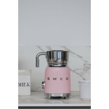 Smeg 50 Style Retro Pembe Süt Köpürtme Makinası MFF11PKEU
