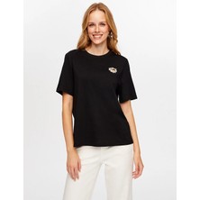 Faik Sönmez Taş Kalp Nakışlı Kadın T-Shirt W26TSH094