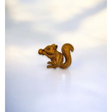 Sincap Figürlü Koyu Altın Sarı Metal Broş