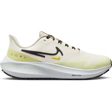 Nike W Air Zoom Pegasus Shield Kadın Koşu Ayakkabısı DO7626-100