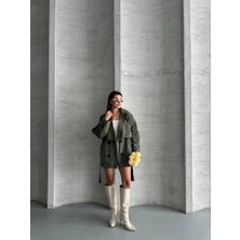 My Lunessa Koyu Haki Oversize Düşük Omuz Rüzgarlık Detaylı Kısa Trençkot