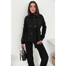 Kadın Astarlı Kemerli Düğmeli Trenç – Zarif & Güçlü Stil