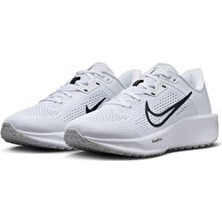Nike Wmns Nıke Quest 6 Kadın Spor Ayakkabı Beyaz Bağcıklı Nefes Alabilir Yapı ile Konforlu