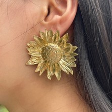 Fm Gold Renk Vip Papatya Model Ten Ile Temas Eden Küpe Iğnesi Çelik Tasarım Küpe