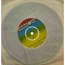 45'lik Necla Içlises – Gözlerim Yolda Yolda / Kirve Bayramınız Mübarek Olsun