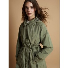 Lc Waikiki Yeni Sezon Kadın Kapüşonlu Düz Yağmurluk