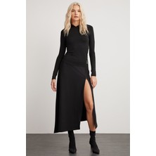Grimelange Layana Kadın Slim Fit Ince Kumas Kapüşonlu Uzun Kollu Siyah Body