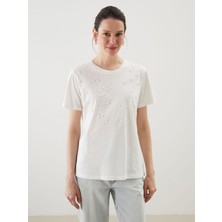 Lc Waikiki Yeni Sezon Bisiklet Yaka Boncuk Işlemeli Kadın Tişört