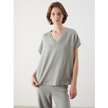 Lc Waikiki Yeni Sezon V Yaka Oversize Kadın Tişört