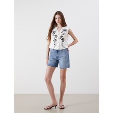 Lc Waikiki Yeni Sezon Dar Fit Kadın Jean Şort