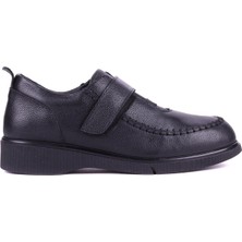 Shoetyle - Hakiki Deri Siyah Renk Cırtlı Kadın Günlük Ayakkabı - 25102501