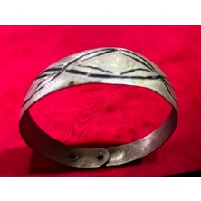 Eski Gümüş Bileklik 6 cm Çapında 14,4 Gram Ağırlığında