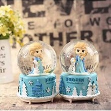 Elsa Temalı Işıklı Müzikli Büyük Boy Kar Küresi