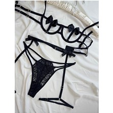 Fiyonk Detaylı Bacak Aksesuarlı 3’lü Set Sütyen Takımı