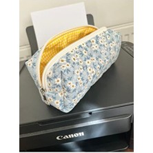 Kalemlik – Boncuk Mavi Papatya Desenli, Kapitone Kumaş, Yıkanabilir Bez Organizer, Cotton Astarlı