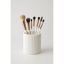 Studio Makyaj Fırçası Standı Beyaz Renkli Modern Organizer Çok Amaçlı Kullanım İçin
