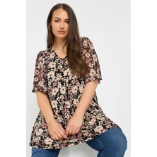 Büyük Beden Kısa Tül Kollu V Yaka Önü Pileli Bluz 321996