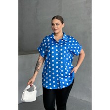 Büyük Beden Önü Düğmeli Kısa Kollu Puantiye Desenli Gömlek 303462