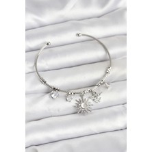 Güneş Charmlı Gümüş Renk Pirinç Kadın Bileklik