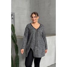 Büyük Beden V Yaka Önü Fermuarlı Yırtmaç Detaylı Bluz 173658