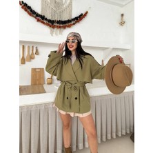 Kruvaze Yaka Düğmeli Kemerli Cepli Apoletli Kuşaklı Trençkot