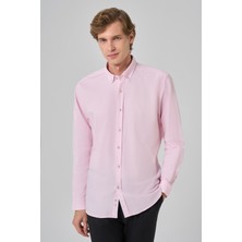  Erkek Pembe Regular Fit Düğmeli Yaka Gömlek