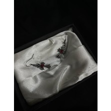 Dükkan Design Taşlı Gotik Haç Küpe