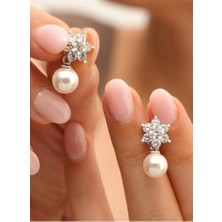 925 Ayar  Rodyum  Kaplama  Zirkon  Taşlı Çiçek  Model  Gümüş  Inci  Küpe