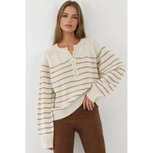 Hiccup Kadın Düğme Detaylı Çizgili Loose Fit Triko Kazak Bej Doğal