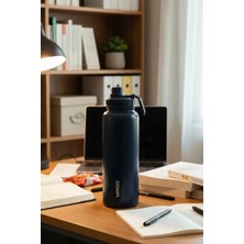 Miniso Klasik Tasarım Tutacaklı Suluk Sızdırmaz Kapaklı Çelik Su Kabı (1400Ml) - Mavi