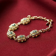 Zarif Işlemeli Bileklik