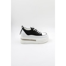 Kriste Bell Bağcıklı Taş Detaylı Yüksel Taban Kadın Spor Ayakkabı K25 0075 - Siyah