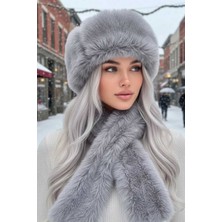 Tezzgelsin Kadın Kışlık Vegan Kürk Peluş Kalpak Şapka ve Atkı Seti