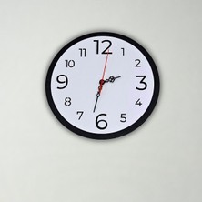 Şık ve Sade 30X30 cm Beyaz Saat, Her Ev Için Güzel Bir Dekorasyon Seçeneği