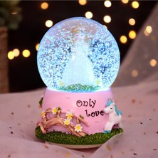 Sevimli Kız Büyük Boy Tasarımlı Işıklı ve Müzikli Kar Küresi