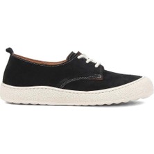 Kadın Siyah Bağcıklı Kalın Tabanlı Süet Deri Ayakkabı