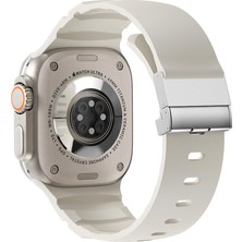 Good Case Apple Watch 7 (45MM) Uyumlu Metal Tokalı Silikon KORDON-145 Starlight