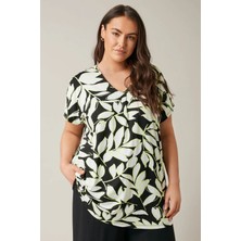 Büyük Beden V Yaka Kısa Kollu Yaprak Desenli Bluz 615244