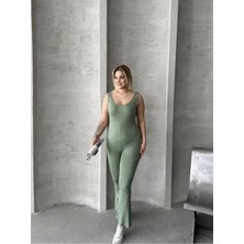 Stil Diva Büyük Beden Esnek Tulum 224983 Kolsuz Ispanyol Paça Düz Sage Yeşili Yumuşak Jersey