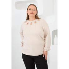 Yaka Detaylı Kol ve Eteği Büzgülü Büyük Beden Sweat Krem