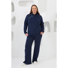 Çiçek Aplikeli Büyük Beden Kapüşonlu Eşofman Takımı Lacivert