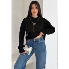 Kadın Dokulu Atlet & Kolye & Sweatshirt Takım – Sıcak & Şehirli Stil