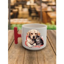 Kedili ve Köpekli Baskılı Kırmızı Kulplu Kahve Bardağı Seramik Kupa