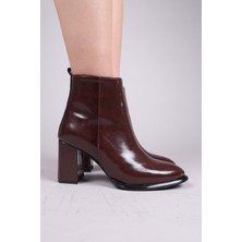 Jon Düz Topuklu Bot Kahverengi